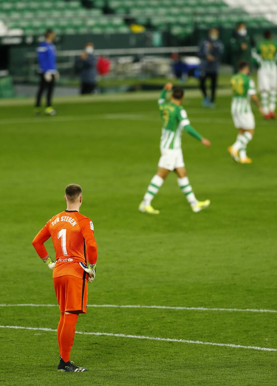La Liga Santander - Real Betis v FC Barcelona