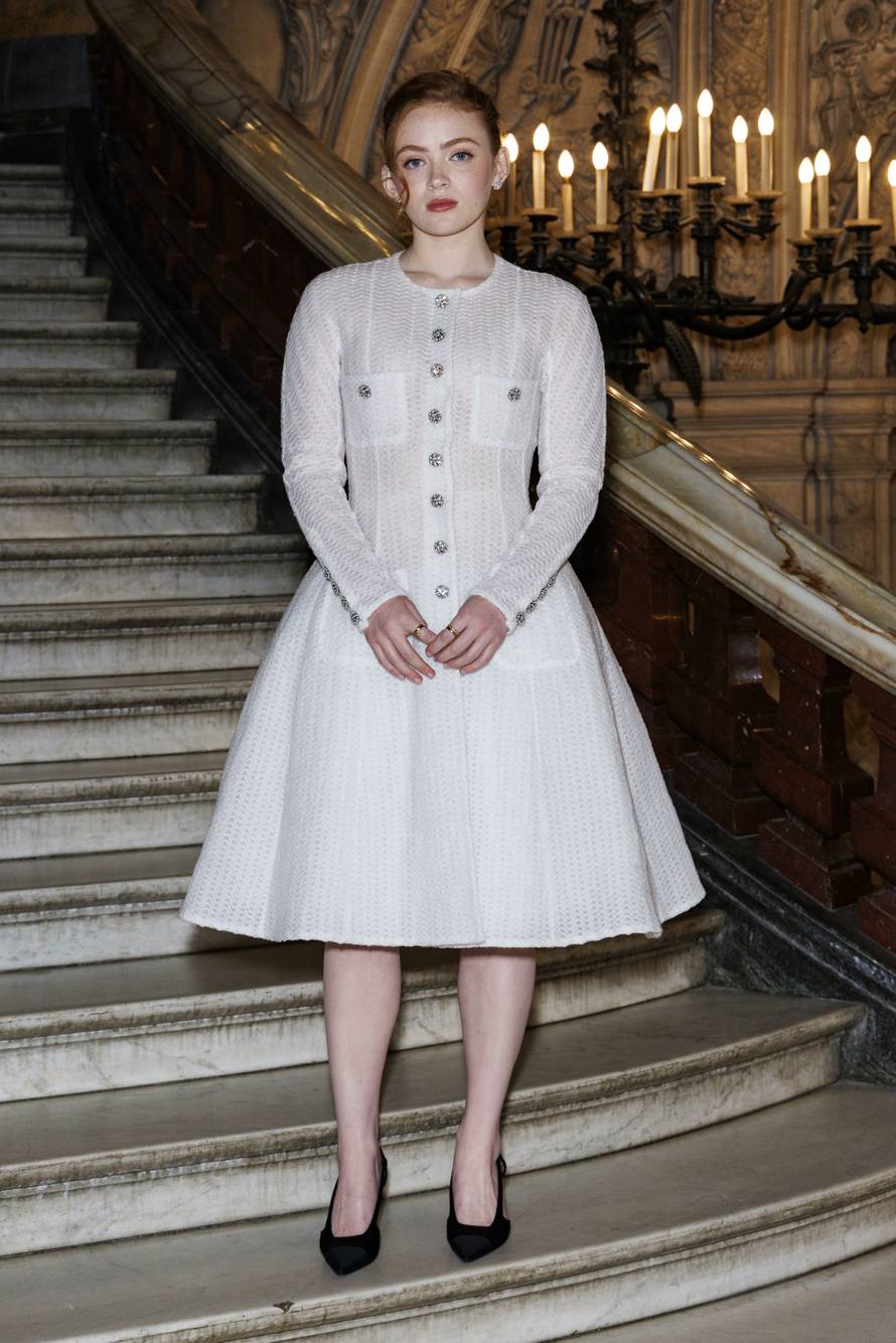 Sadie Sink attends CHANEL Haute Couture Fall/Winter 2024-2025 Runway during Paris Haute Couture Fashion Week on June 2024 - Paris, France 25/06/2024