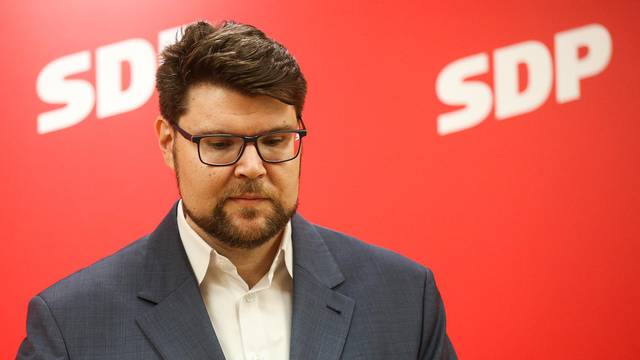 Zagreb: Peđa Grbin obratio se medijima nakon sjednice Predsjedništva SDP-a