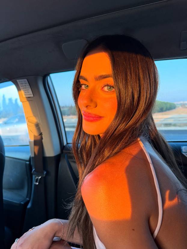 FOTO F1 ima novu 'WAGsicu'! Izraelka je s 19 proglašena za najljepšu ikada, bila i u vojsci