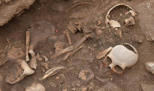 &Ccaron;udni rituali, bebe pokapali sa lubanjama druge, starije djece