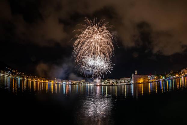 Split: Vatromet povodom proslave Sv Dujma, zaštitnika grada Splita