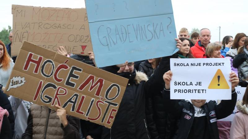Roditelji iz Donjeg Dragonošca najavili novi bojkot nastave: 'Pozivamo Tomaševića da dođe'