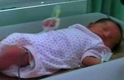 Prva beba iz epruvete koju majka više ne želi posvojiti