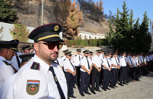 Omiš: Sprovod bivšeg vatrogasnog zapovjednika Drage Lelasa