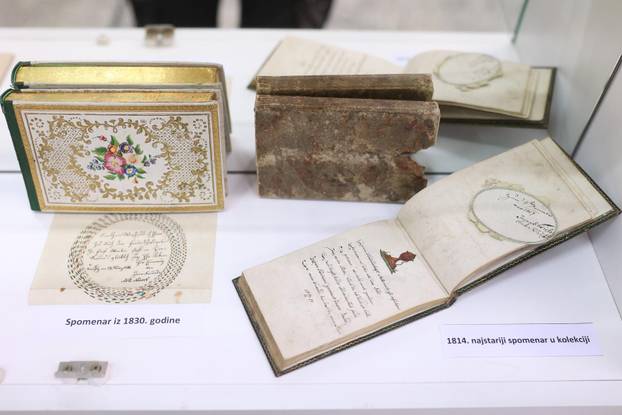 24SATA Rijeka: Izložba Muzeja spomenara pod nazivom "Tko se voli taj si piše"