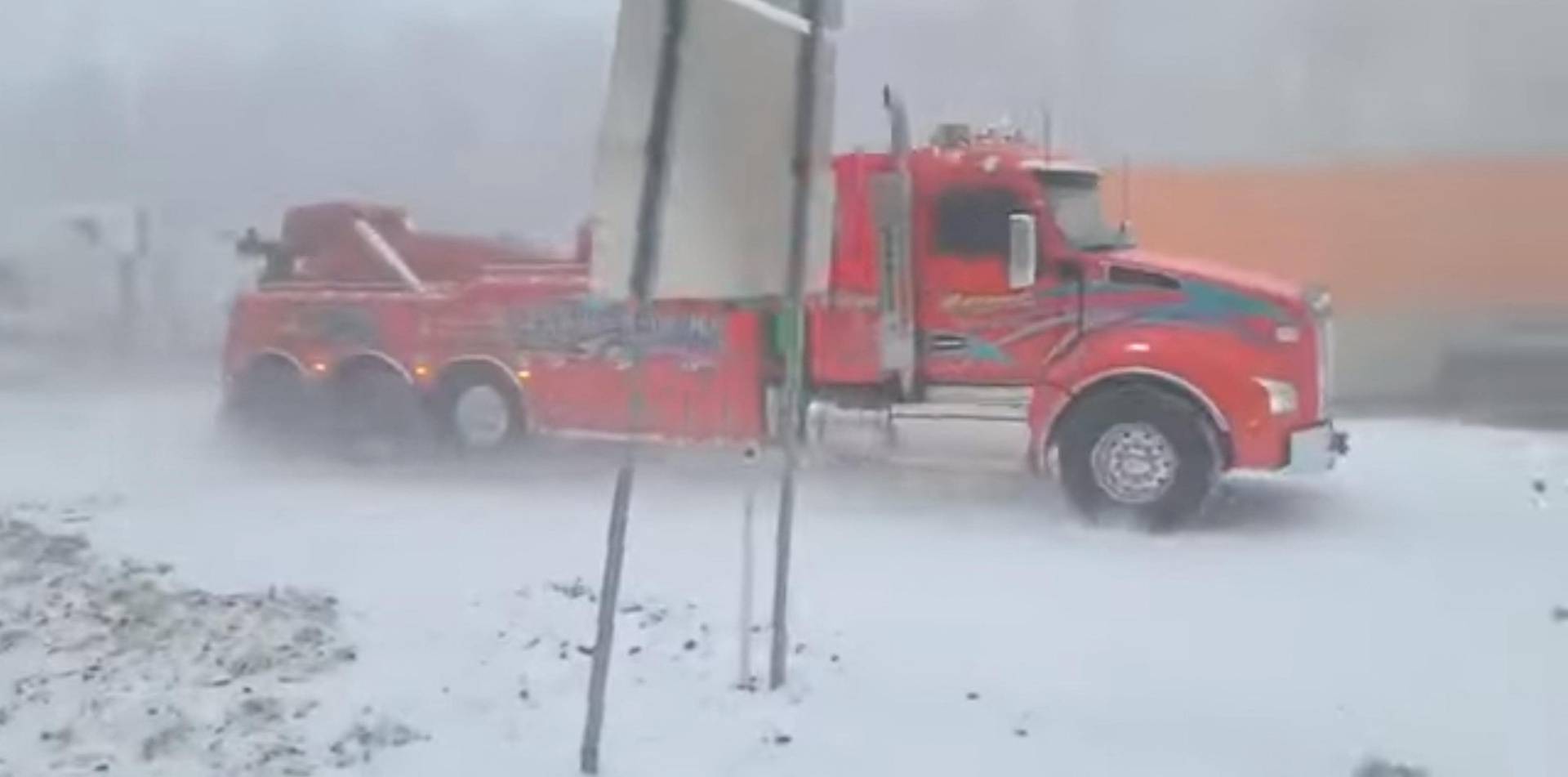 Fiery pileup on Interstate 81 North near 114–116 mile marker in Schuylkill County, Pennsylvania