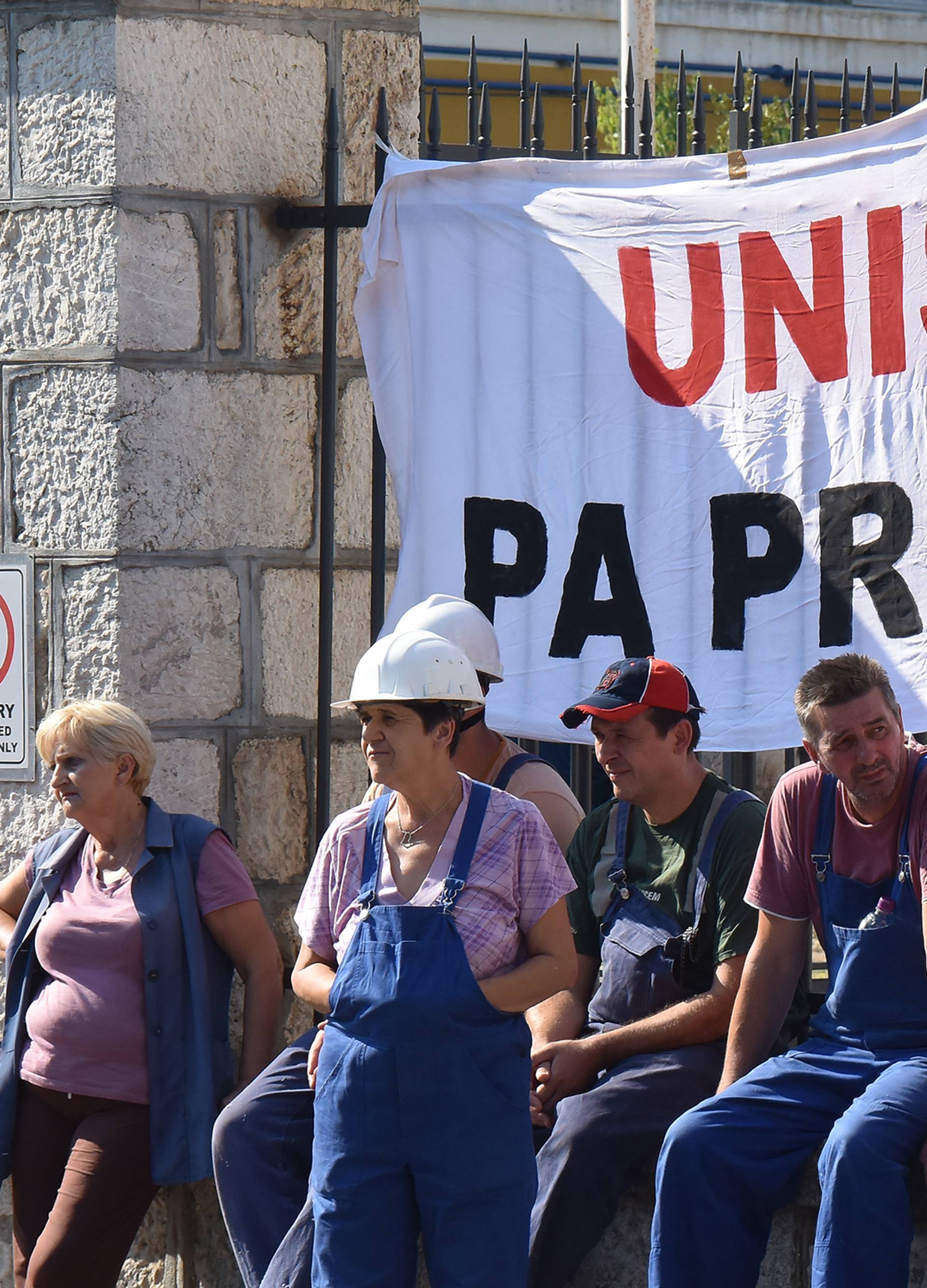 Drama u Puli: 'Neka se Vlada odluči. Radnicima je dosta igre'