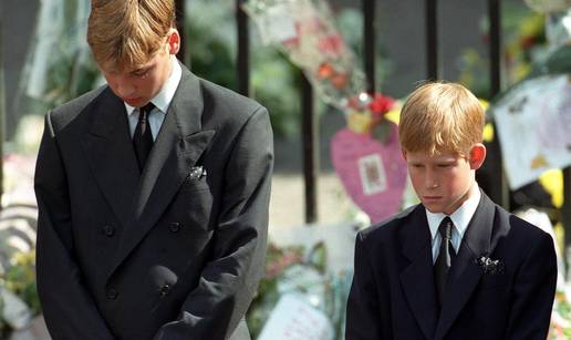 Prin&ccaron;evi William i Harry hodali su iza Dianina lijesa, a iza svega se krila obiteljska drama