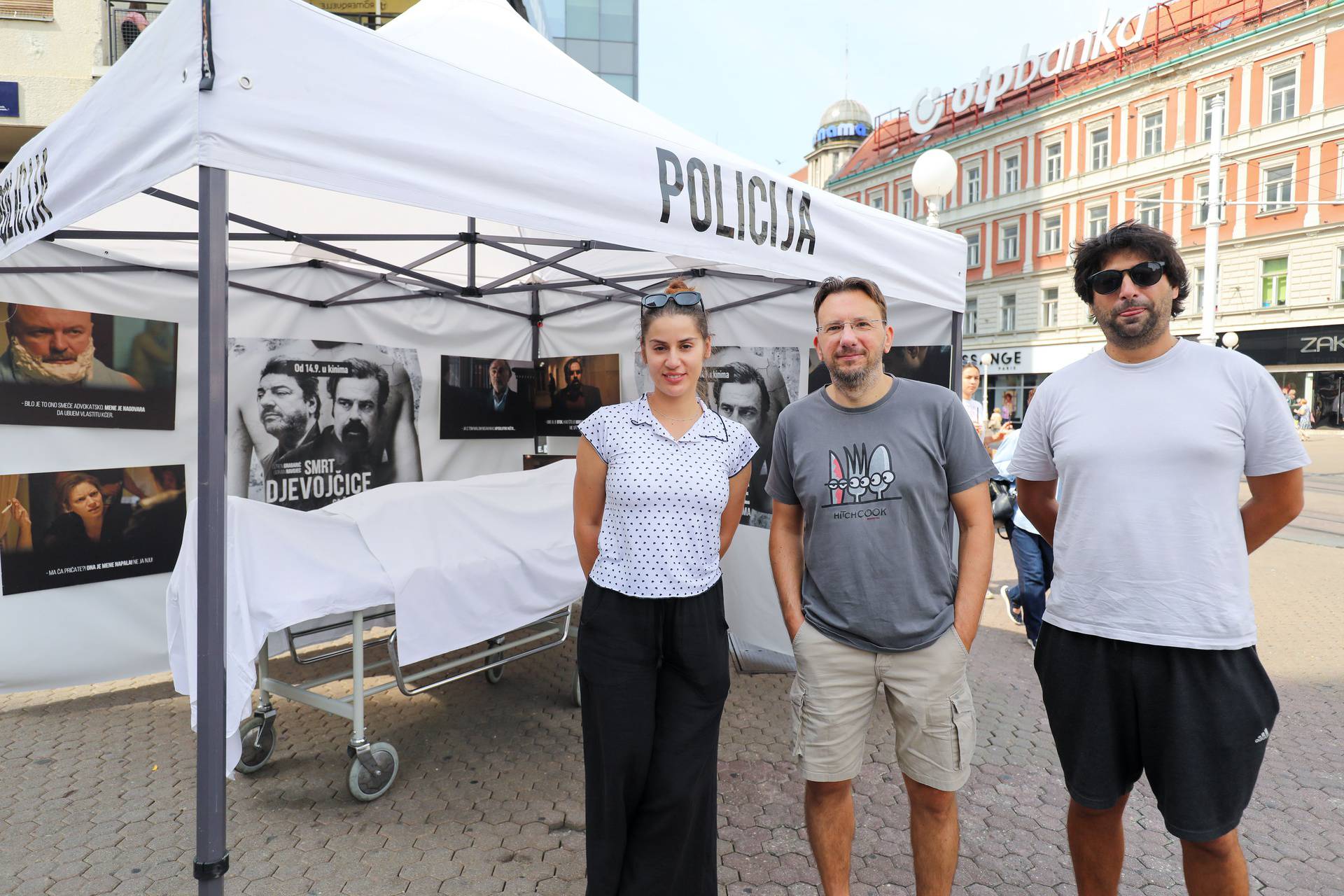 Zagreb: Ekipa filma ispred "policijskog šatora" s građanima pokušala otkriti ubojicu "Djevojčice sa žigicama"