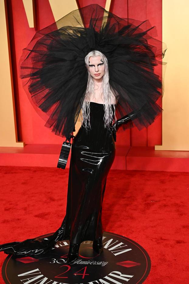 Vanity Fair Oscar Party - Los Angeles