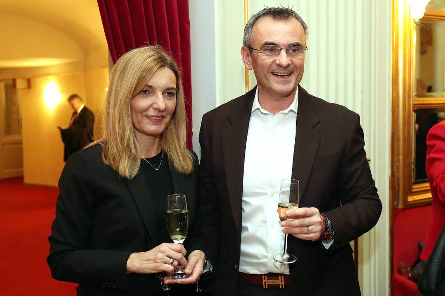 Meštar u jutarnjem programu frizurom privukao svu pažnju