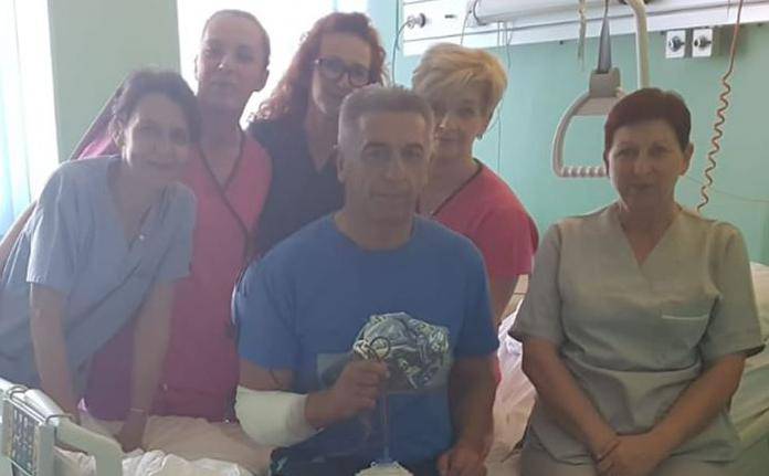 Milinović objavio slike iz bolnice nakon pada: Sreća prati hrabre!