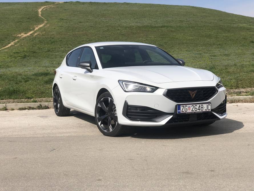 Cupra Leon: Donosi više šminke nego sporta, ali je odličan auto