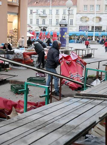 Zagreb: Olujni vjetar razbacao Splavnicu
