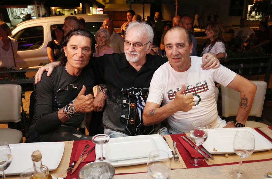 Odolio iskušenju: Grdi nije virio u bujni dekolte Nives Celzijus