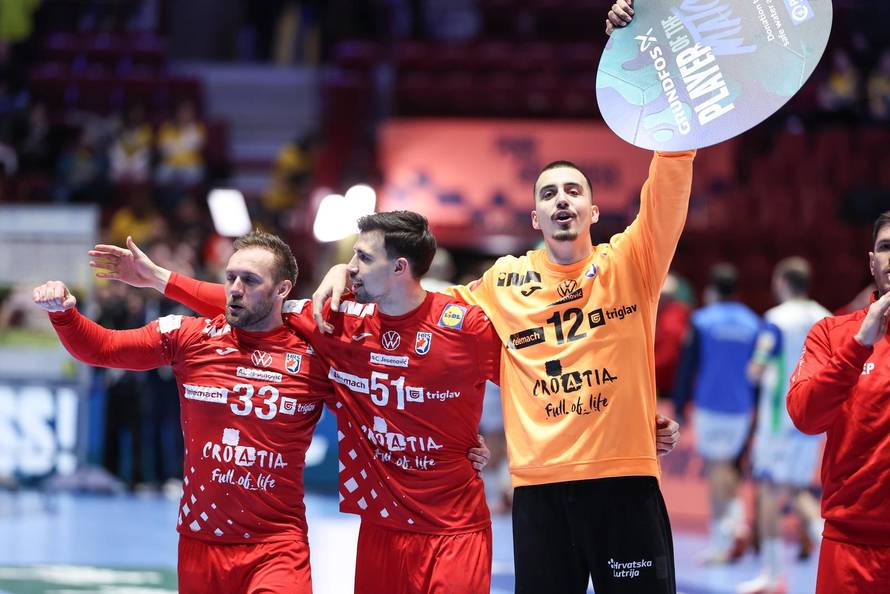 Malmo: Hrvatski rukometaši slave pobjedu u zagrljajima i poljupcima svojih najmilijih