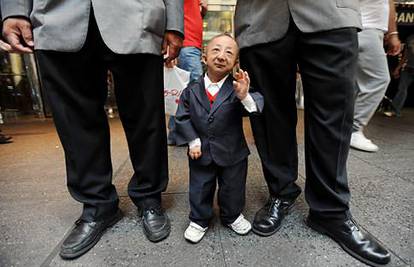 Umro Kinez Pingping (21), najmanji čovjek na svijetu