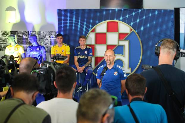 Zagreb: Dinamo predstavio nove dresove za sezonu