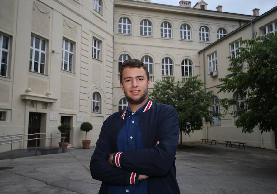 U gimnaziji nije izostao ni sat: 'Nisam se uspio niti prehladiti'