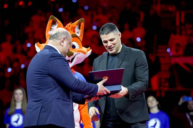 Zagreb: Svečana oproštajna ceremonija hrvatskih rukometnih legendi Domagoja Duvnjaka, Igora Karačića i Ivana Pešića