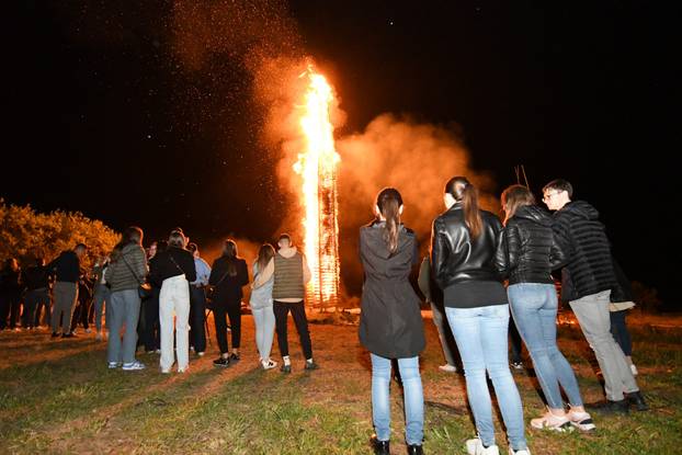 Popovec Kalnički: Paljenje najveće vuzmice u potkalničkim mjestima