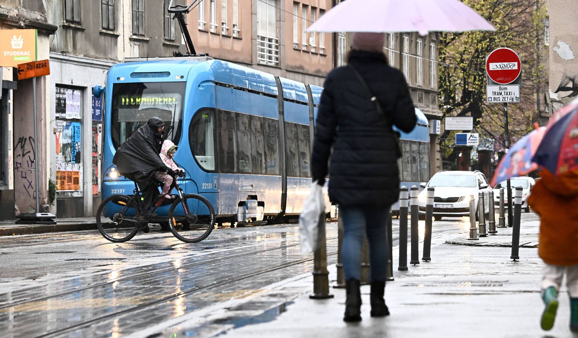 Zagreb se probudio okupan kišom