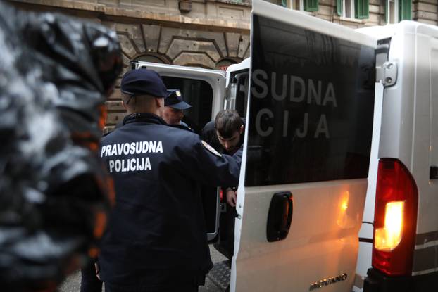 Rijeka: Privodjenje osumnjicenih na ispitivanje u USKOK