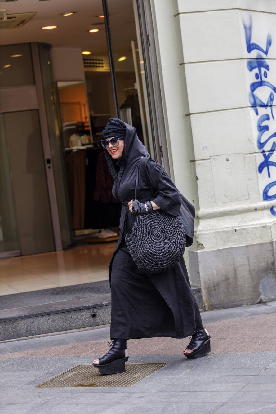 Zagreb: Mirela Holy na špici 