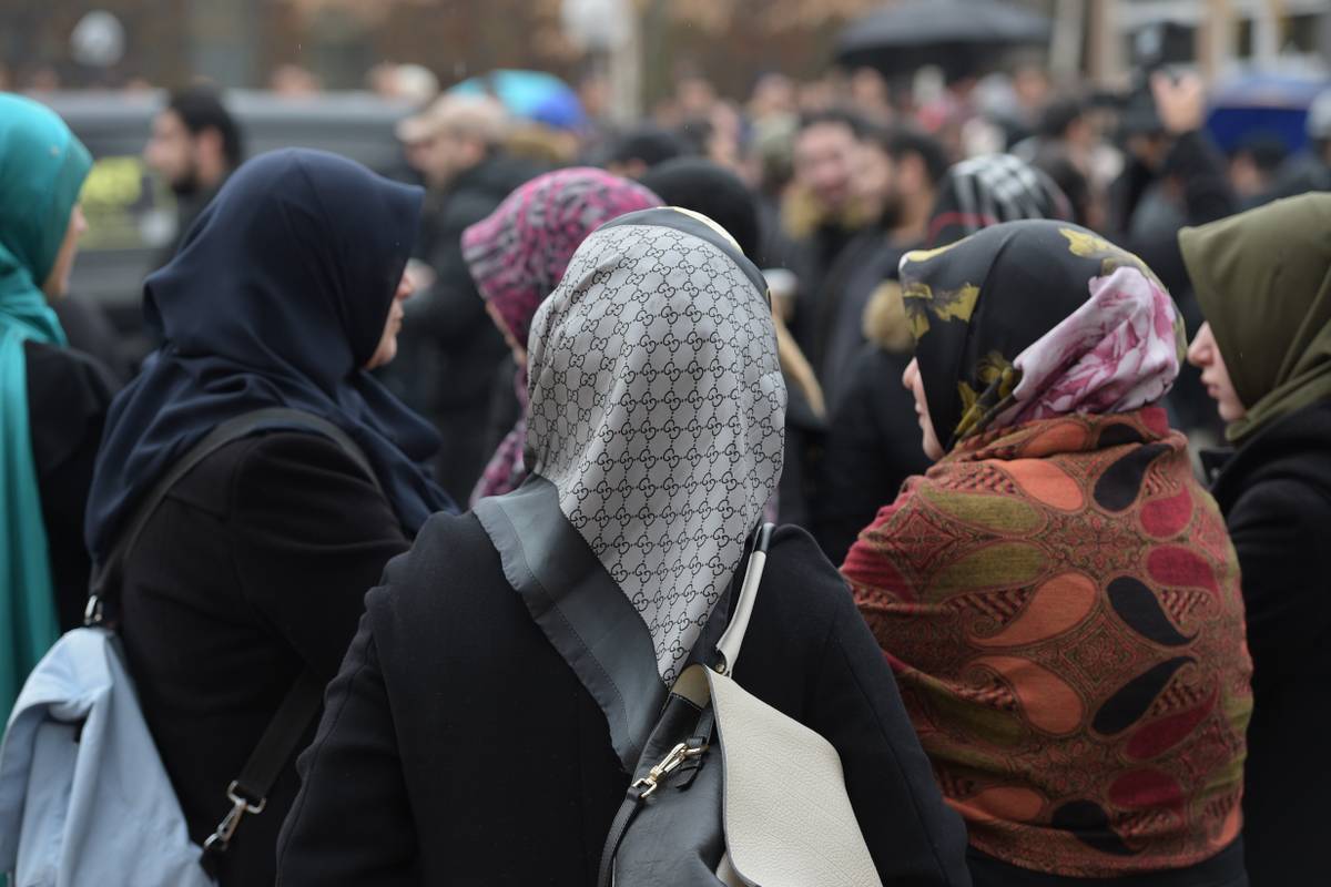 Sud Europske Unije kaže da se može zabraniti hidžab na poslu