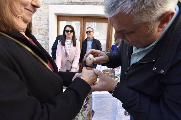 Vodice: 13. Tradicionalni turnir u tucanju jaja