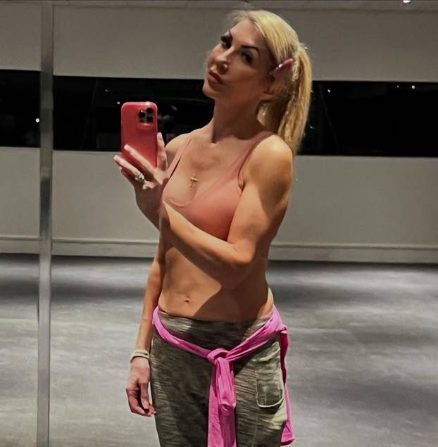 FOTO 'Bila sam muškobanjasta, ali uložila sam u izgled i sada sam savršena poput Barbie!'