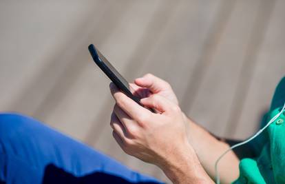 Europska komisija: 'Suzbijanje zlostavljanja djece ne znači da će postaji oblik chat controla'