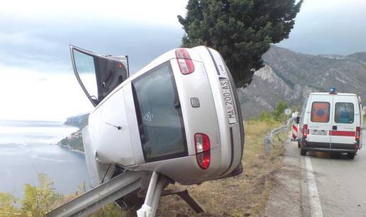 Sam izašao iz auta koji je visio 190 m iznad ponora