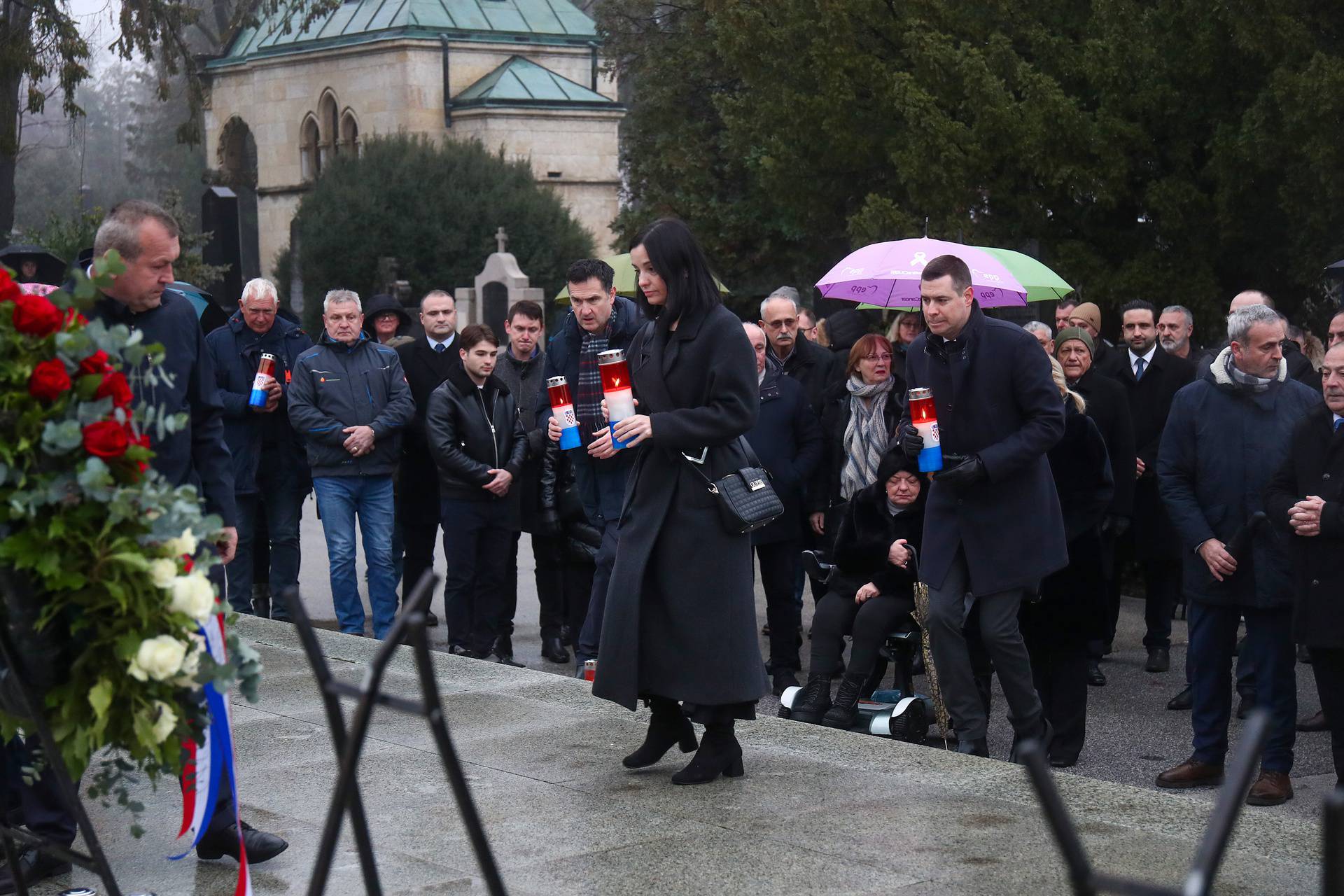 Zagreb: HDZ na Mirogoju obilježio 24. obljetnicu smrti Franje Tuđmana