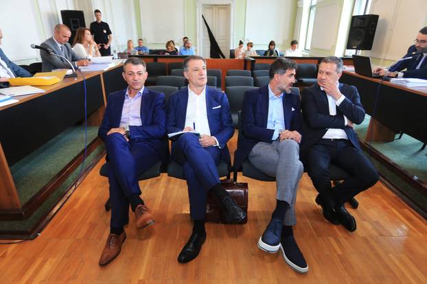 Osijek: Luka Modri? svjedo?io na su?enju bra?i Mami? i ostalima