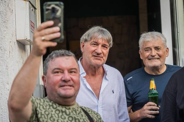 Split: Otkrivanje murala Blaža Sliškovića Bake na Splitskom Mertojaku