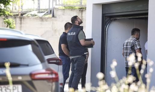 FOTO Oglasila se policija nakon dvostrukog ubojstva, istražitelji češljaju zgradu i 'garažu užasa'