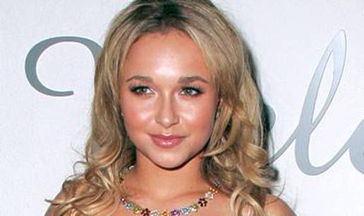 Hayden Panettiere nakon raskida se upucava svima?