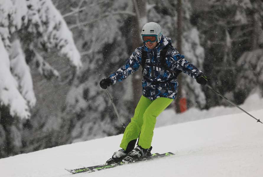 Zagreb: Započela skijaška sezona na Sljemenu 