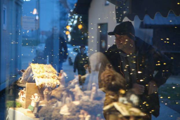 24sata Zagreb: Otvorenje izložbe jaslica Peggy Malbase