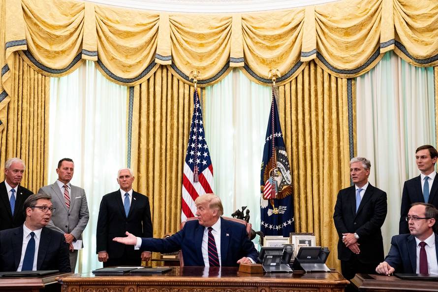 Trump hosts Vucic and Hoti