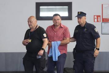 Zagreb: Damir &Scaron;egota doveden u prostorije USKOK-a