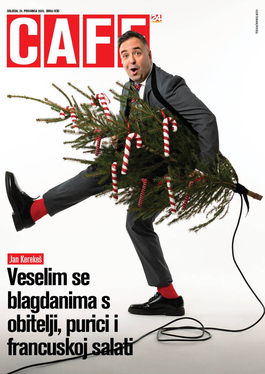 Sretan Božić čitateljima Cafea: Jan Kerekeš umjesto na gitari zasvirao nam na božićnom boru