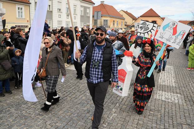 Velika povorka maskiranih grupa na 200. Samoborskom fašniku