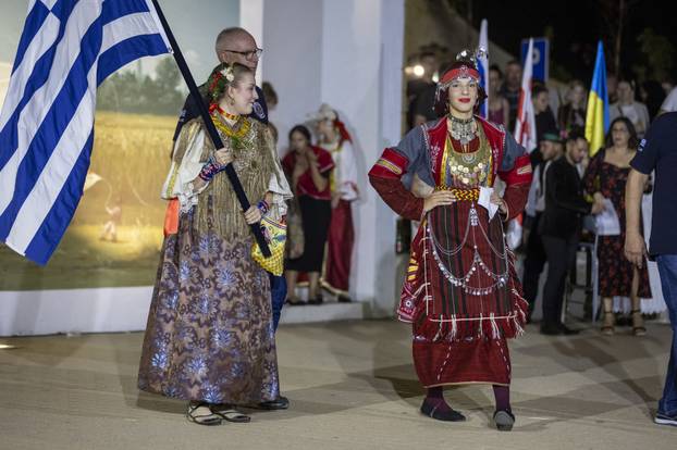 Vinkovci: Etno frizure svijeta na Vinkovačkim jesenima