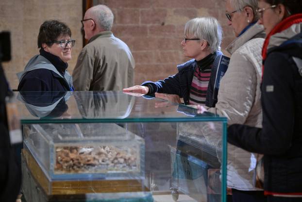 24sata Mnogobrojni hodočasnici pohodili su grad Assisi povodom obljetnice smrti Franje Asiškog