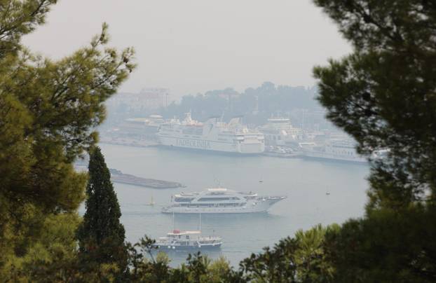 Split  prekriven dimom zbog požara kod Tomislavgrada