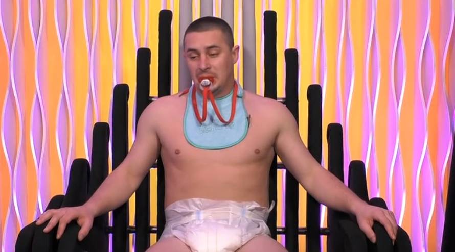 Uzrujao je gledatelje: BB Tomo oblači pelene i baletne suknjice