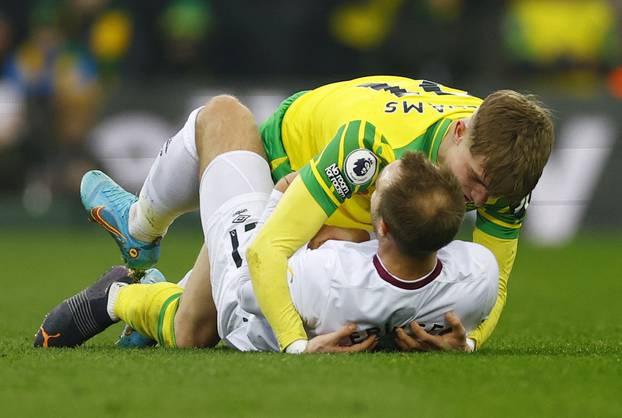 Premier League - Norwich City v Brentford